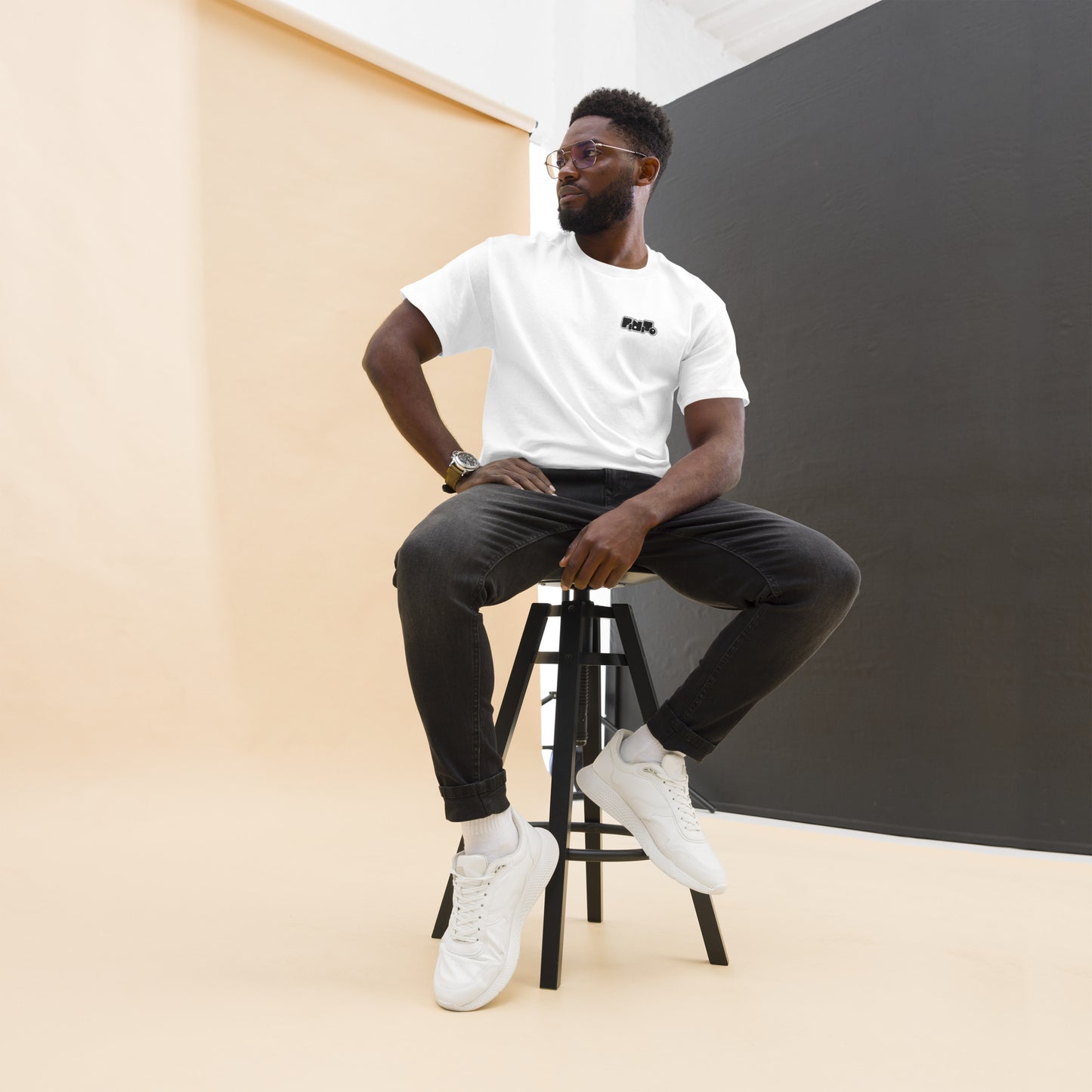 1 FINITO GOAT TEE